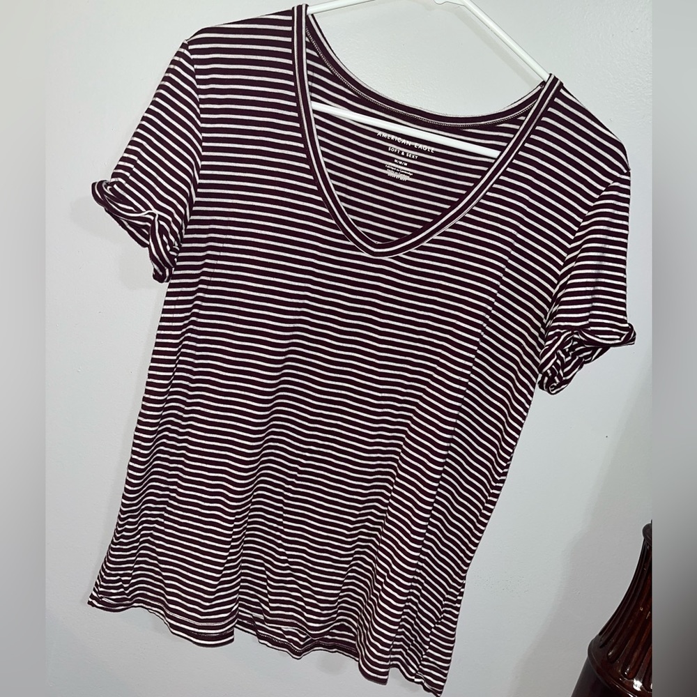 AE Soft & Sexy V Neck Shirt